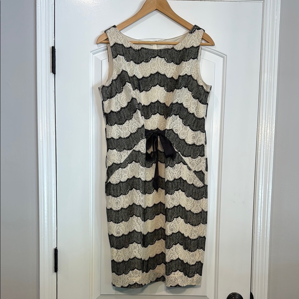 ⚫️ Eva Mendes Black & Cream Lace Sleeveless Dress Women's Size 8